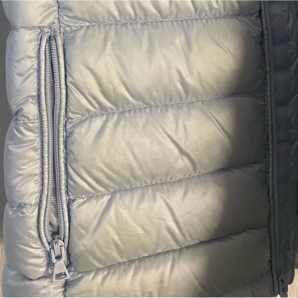 TNA Super Light Packable Jacket - Picture 7 of 8